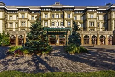 Hotel Grand Danubius Margitsziget Budapeszt - Woda termalna, usługi lecznicze wellness i fitness na wyspie Małgorzaty - ✔️ ENSANA Grand Hotel Margitsziget**** Budapest - Kurort Hotel Małgorzaty Budapeszt