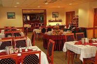 Restauracja hotelu Eben to przyjazna atmosfera i węgierskie specjały. Budapeszt.