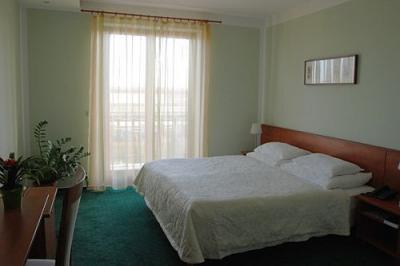 Airport Hotel Stacio - Podwójny pokój czterogwiazdkowego hotelu w Vecses - ✔️ Airport Hotel Stáció Vecsés ✔️ Hotel Airport Stáció