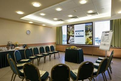 Sali konferencyjne i wydarzenia w Hotel-u Arena Budapest - ✔️ Hotel Arena**** Budapest - Niedrogi Hotel Wellness w pobliżu Stadiona Narodowego im. Ferenca Puskasa