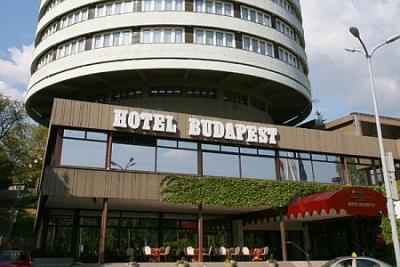 Hotel Budapest - okrągły hotel z panoramą dookoła w Budzie - Hotel Budapest**** Budapest - Słynny hotel z ofertami promocyjnymi blisko do pł. Moszkva