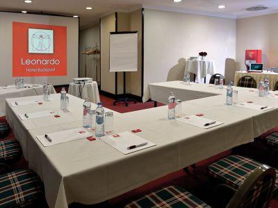 Sala konferencyjna w Budapeszcie - Hotel Leonardo Budapeszt, blisko nmostu Petőfiego - Leonardo Hotel**** Budapest - czterogwiazdkowy hotel ceną ulgową blisko do mostu Petőfiego, oferty promocyjne hotelu Leonardo Budapeszt